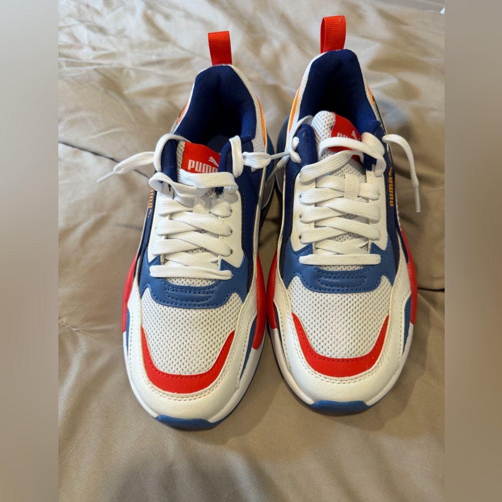 Puma Kids White, Blue & Red Low-Top Sneakers size 5.5 🆕 no box